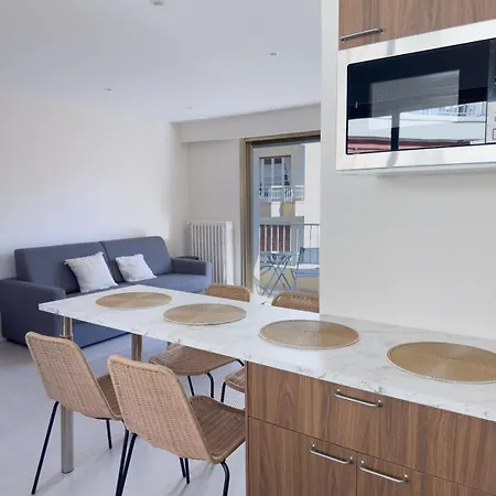 4-star Close To Sea , Juan Les Pins * אנטיב